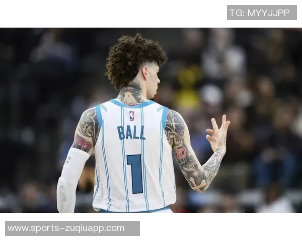 拉梅洛鲍尔高效表现无奈球队失利13投9中砍下27分助攻5次三分球命中率惊人