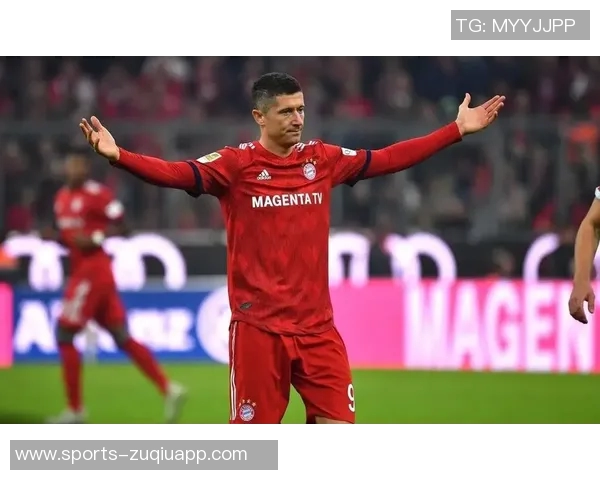 费内巴切为莱万提供一年半合同莱万希望获得两年半合同的愿望未能实现